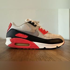 Nike Air Max 90 Classic